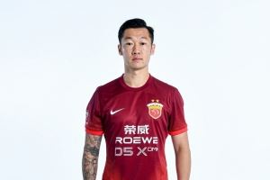 徐新談東亞杯傳球：其實(shí)在聯(lián)賽當(dāng)中，本土球員有時(shí)候也可以多嘗試
