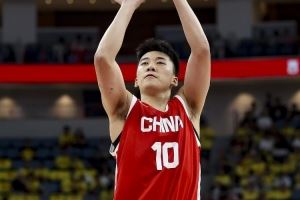 罰球鐵了！王俊杰半場6罰2中拿下5分2板1帽 正負(fù)值+9暫為全場最高