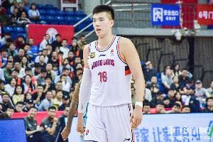 媒體人：焦泊喬自費(fèi)在馬德里治療 很意外俱樂(lè)部與其沒(méi)什么交流