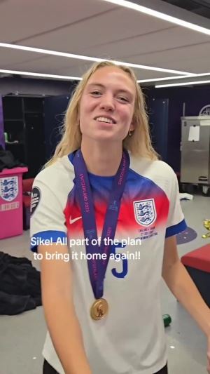 自己燉自己??英格蘭女足球員開玩笑稱“首戰(zhàn)輸給法國是故意的”