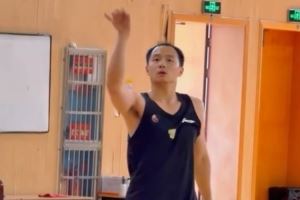 被青島男籃頂薪追逐！浙江男籃曬球隊訓(xùn)練視頻 王奕博仍在隊