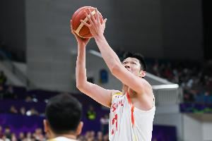 內(nèi)線中流砥柱！胡金秋首節(jié)出戰(zhàn)5分鐘 4投全中拿到8分1斷！