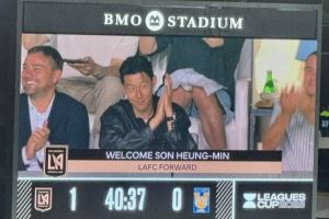 新援孫興慜現(xiàn)場見證贏球，聯(lián)盟杯第三輪洛杉磯FC2-1取勝