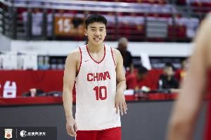 體壇周報(bào)：亞洲杯首戰(zhàn)最大驚喜 王俊杰是中國男籃新希望？