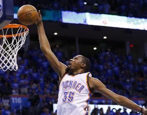 球迷：你認為雷霆該退役你的球衣？KD：你并不希望我回答這個問題
