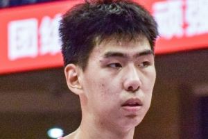 媒體人：要往十幾年前倒 想看到一條CBA的交易轉(zhuǎn)會流言是很難得的