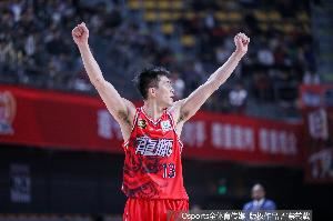 郭艾倫賽前發(fā)博曬照：今天打韓國(guó) 大家一起給中國(guó)隊(duì)加油