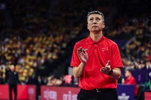 王俊杰：郭導(dǎo)說選人和戰(zhàn)術(shù)都是他定的&有責(zé)任他擔(dān)著 這很鼓舞我們