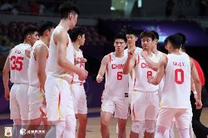 周鵬：四五號位的連線破解高強(qiáng)度防守 且我們也回敬了高強(qiáng)度防守