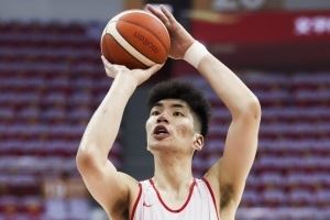 加倍了！中國男籃全場13罰10中 韓國男籃26罰20中&第三節(jié)17罰