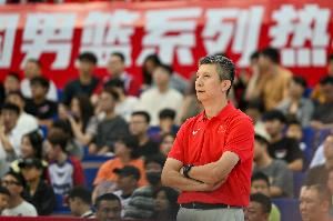 郭士強(qiáng)：贏下這場對(duì)我們這支年輕隊(duì)伍以及中國籃球都是一支強(qiáng)心劑