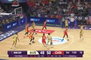 澳大利亞打出一波9-0實現(xiàn)反超！男籃喊出暫停