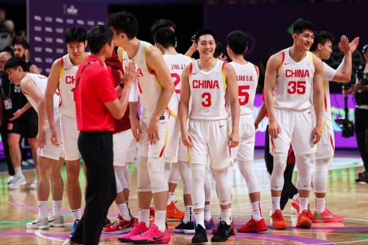 亞洲杯決賽：中國男籃首節(jié)25-17澳大利亞 胡明軒9分&胡金秋8分