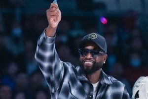 韋德抨擊部分球迷：別以為看過幾場(chǎng)球就懂NBA 那是不尊重這項(xiàng)運(yùn)動(dòng)