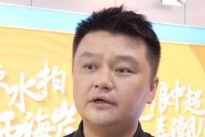 青島西海岸俱樂部董事長(zhǎng)談韓鵬：頂住壓力，目前成績(jī)給他打90分