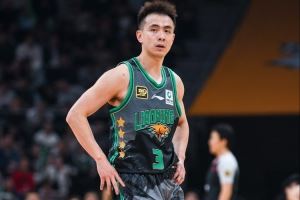 羨慕！原帥：趙繼偉玩起球來是樣樣精通 什么動作都隨便做