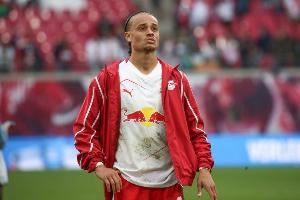 圖片報：切爾西提出只有加入球員交換才可能簽西蒙斯