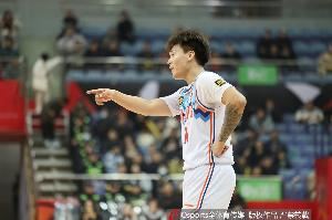 新疆拿錢放走趙睿？媒體人回復網(wǎng)友：球員鐵了心想走就成全吧