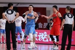 北京球迷有福！張玉寧：bb什么？翟曉川：業(yè)余的教我職業(yè)的？