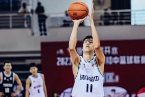 媒體人：清華附中初中主力姚清源加盟遼寧青年隊(duì) 15歲已長(zhǎng)到2米03