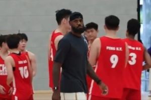 傳授經(jīng)驗(yàn)！詹姆斯與趙睿一同指導(dǎo)了中國國青男女籃的訓(xùn)練