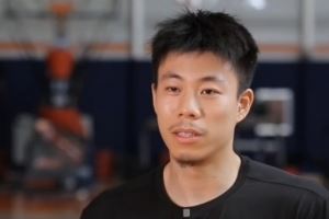 自己能給上海隊帶來什么經(jīng)驗？張鎮(zhèn)麟：關(guān)鍵回合保持好心態(tài)很重要