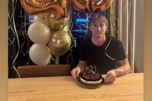 姆巴佩轉(zhuǎn)發(fā)莫德里奇慶生照片：生日快樂，兄弟??