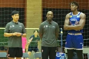 媒體人：懷特塞德昨天的熱身賽沒有出場 他應(yīng)該會打13號的比賽