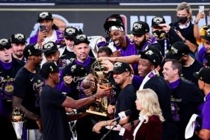 霍華德：2020年本計(jì)劃續(xù)約湖人但沒(méi)成 那套陣容本可以再奪幾冠