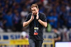 記者：如何兼顧洲際賽事和國內(nèi)賽事 是中超爭冠隊伍首要決策問題