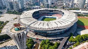 湘超前兩輪現(xiàn)場觀賽達(dá)28.7萬多人，拉動(dòng)消費(fèi)20多億元