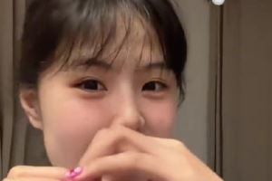 李月汝表演手勢舞：早上好各位 有什么倒忙可以讓我?guī)蛦?></a></div>
          <div   id=