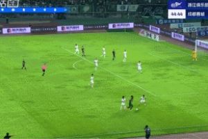 剛上場就破門！奧烏蘇個人能力連過數(shù)人，左腳兜射助浙江扳回一球