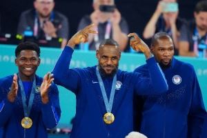 算上也是？費(fèi)爾頓：不算詹庫杜的話 愛德華茲是聯(lián)盟前5球員