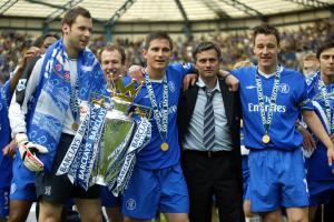 僅15粒丟球空前絕后！穆帥的首個(gè)英超賽季：29勝8平1負(fù)，95分奪冠