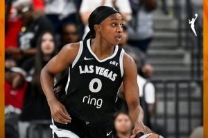 32+10+0失誤！杰基-楊成為歷史首位季后賽砍下30分10助0失誤球員