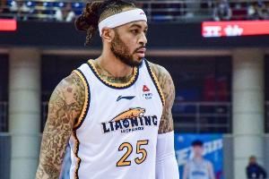 莫蘭德：你們的大莫正“加班”訓(xùn)練 重回遼籃大家庭我們一起加油