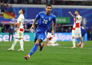 官方：扎卡尼訓(xùn)練中受傷退出意大利隊(duì)名單，皮科利遞補(bǔ)入選