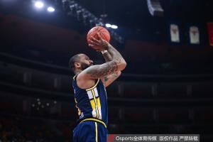 籃協(xié)官方：吉倫沃特因興奮劑違規(guī)被禁賽3個(gè)月 廣東宏遠(yuǎn)被罰3.6萬(wàn)