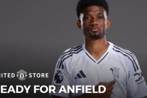 雙紅會焦點大戰(zhàn)！曼聯(lián)官方：球隊將身穿白色客場球衣踢利物浦