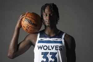 萊昂納德-米勒：打替補(bǔ)也不會影響到我 我要做的就是每天努力訓(xùn)練