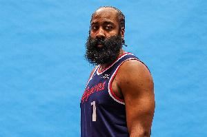 哈登：我爸沒(méi)陪伴我成長(zhǎng) 所以我會(huì)安排好日程&多陪陪我兒子