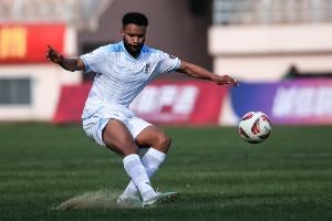 博主：大連英博周日為羅伯森舉辦退役儀式，他18日抵達大連