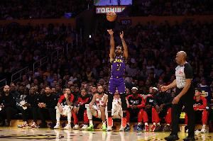 海斯談文森特爆發(fā)：他在訓(xùn)練營就很出色 我喜歡搭檔這種后衛(wèi)