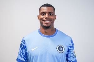 11場(chǎng)10球2助攻，韋斯利刷新新鵬城球員中超單賽季參與進(jìn)球數(shù)紀(jì)錄