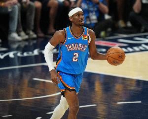 穩(wěn)健表現(xiàn)！亞歷山大打滿首節(jié)2中2拿到5分4板2助