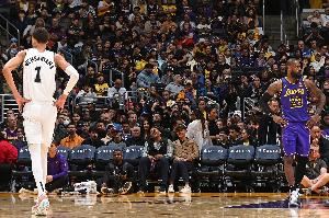 休賽期被收集球星卡最多的球員Top10：文班居首 老詹次席 庫(kù)里第4