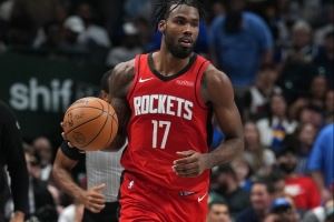 火記：火箭希望提前續(xù)約伊森并做了最后努力 但雙方存在很大分歧