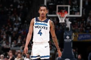 芬奇談迪林厄姆未上場(chǎng)：現(xiàn)在還早 我會(huì)在排兵布陣上留出自由度