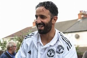 曼聯(lián)取得英超主場(chǎng)4連勝，而此前13個(gè)主場(chǎng)戰(zhàn)績(jī)只有3勝2平8負(fù)